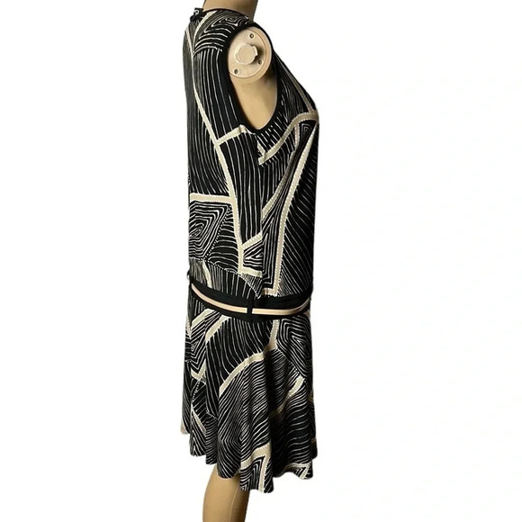 dress,retro vibe,40’s,abstract,🇨🇦,PTP 17-20 drop waist. Faux button front belted - Picture 5 of 14